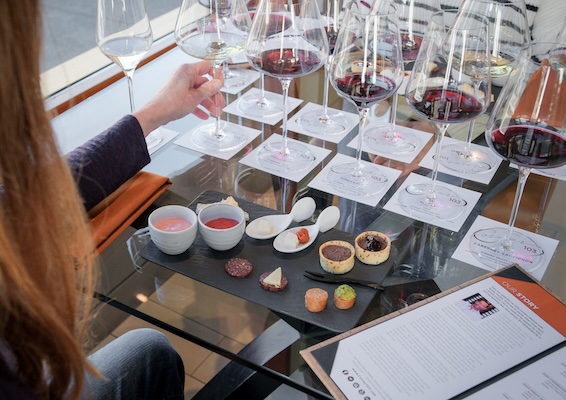 Corner103_Reopenin_foodandine_566x400